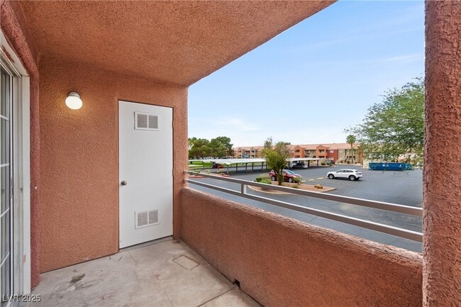 Photo - 4730 E Craig Rd Unit 2014