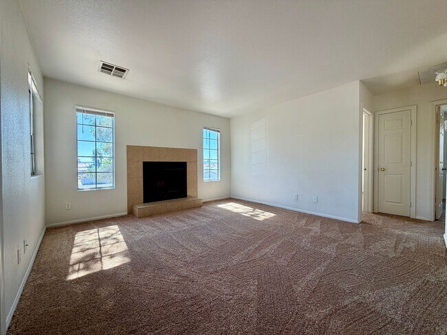 2704 Aarondavid Dr