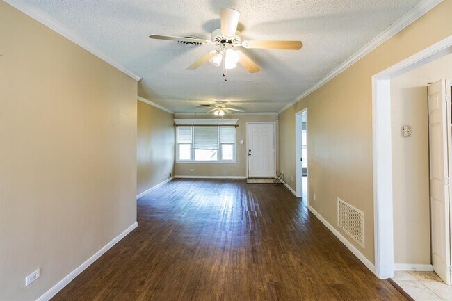 Photo - 616 17th Ave N