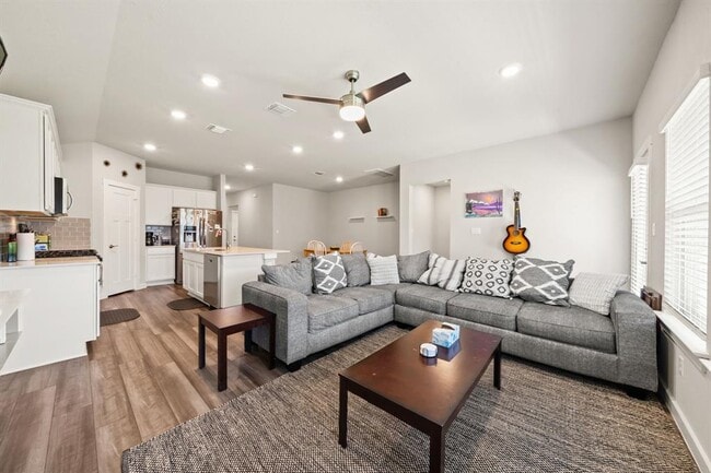 1117 Tipton St