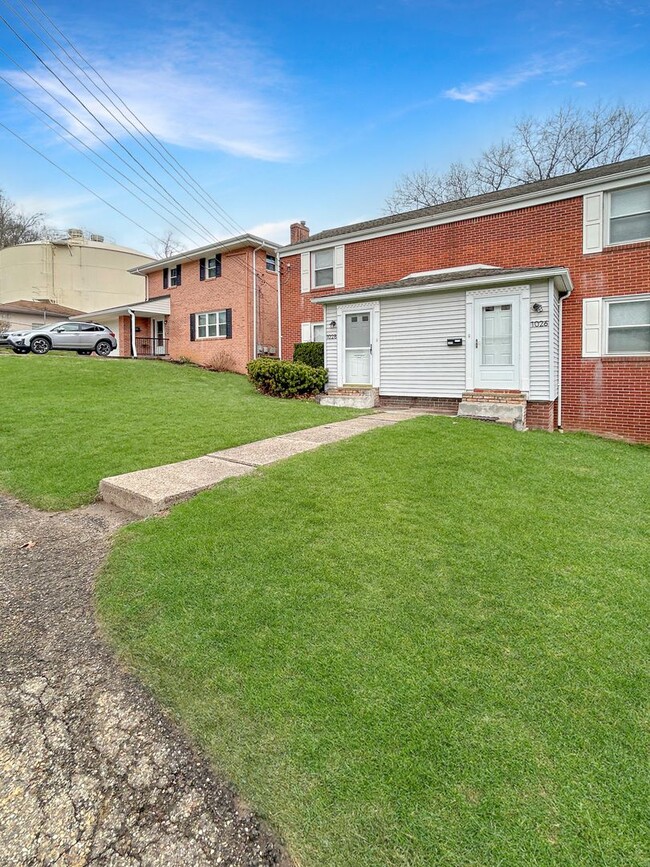 Photo - 1028 Fleming St Unit 1028 Fleming Street - Coraopolis