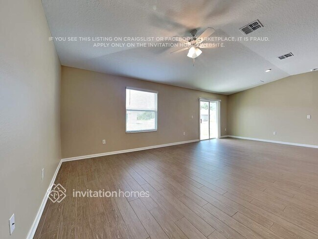 Photo - 937 Caitlin Loop