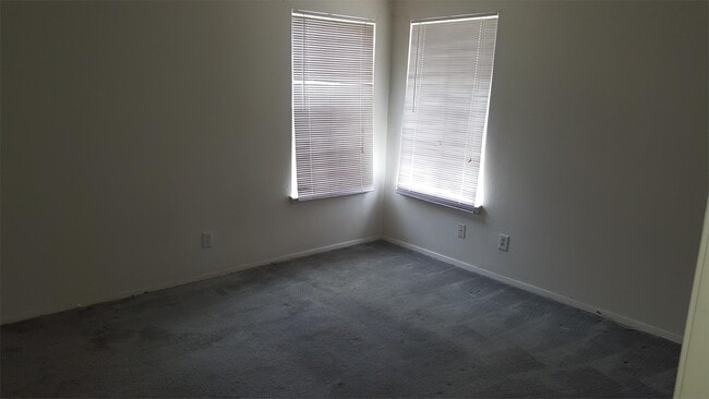 3223 Reforma Dr
