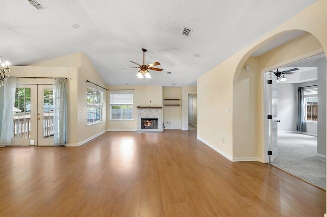 Photo - 2025 Ascot Way