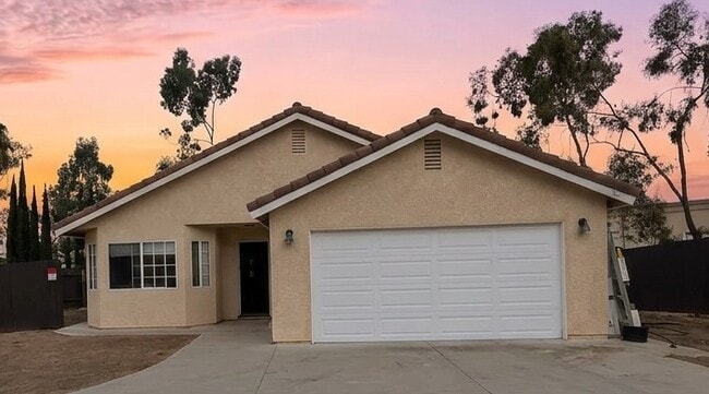 Building Photo - 583 Hildale Cir