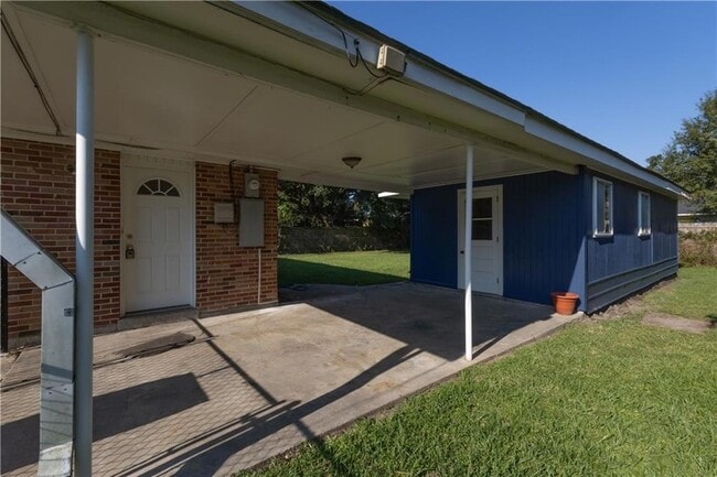 Photo - 3745 Riviera Dr