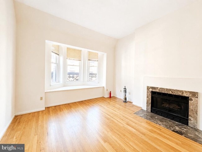 Photo - 2030 Walnut St