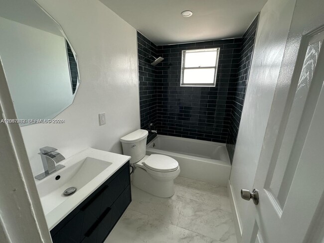 Photo - 1100 NE 1st Ct Unit 201