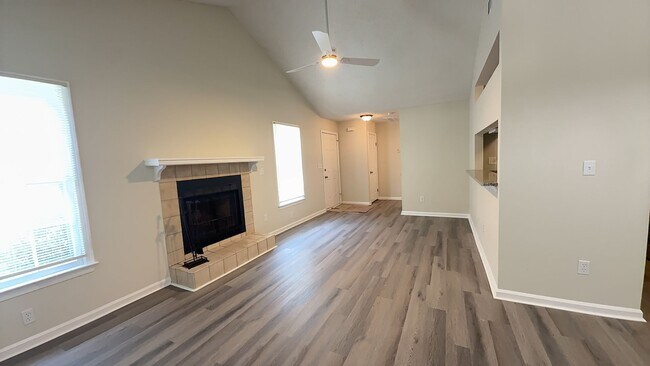 1158 Hillock Crossing
