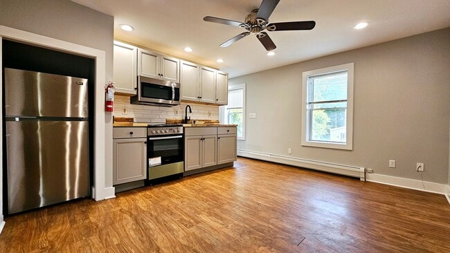 Building Photo - 51 - 53 Barrett St Unit Apt. A