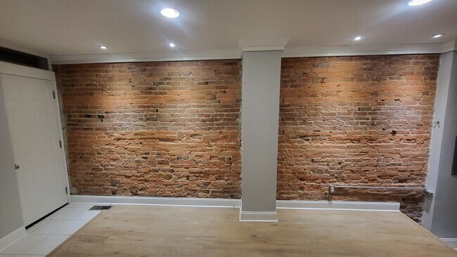 Sala de estar - 816 S 5th St Unidad A