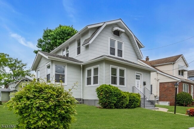 Photo - 288 Harrison St