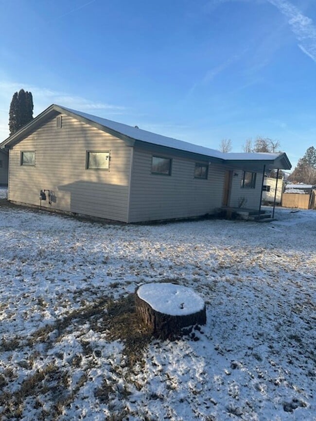 Building Photo - Nice 3 bedroom Home in Target Range