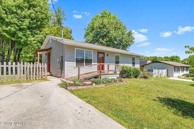 Photo - 5917 W Pine Ln