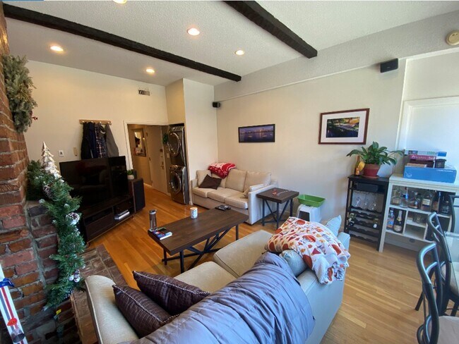 Photo - 235 Washington St Unit 2