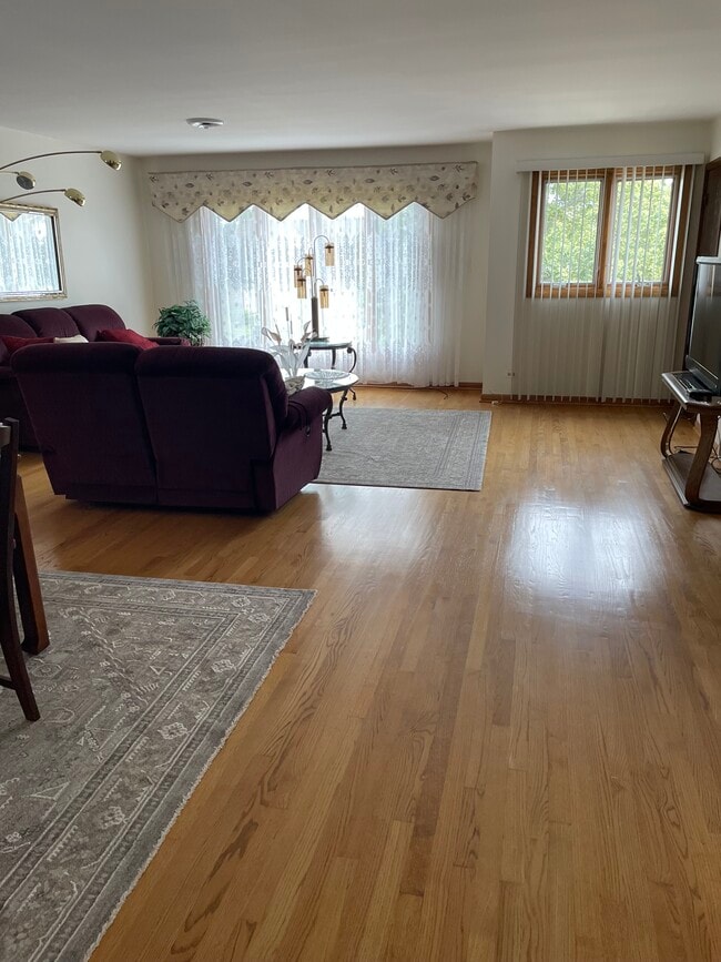 Photo - 1106 E Ardyce Ln Unit Second Floor
