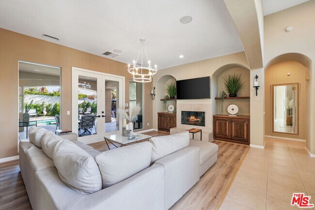 Photo - 4 Cartier Ct