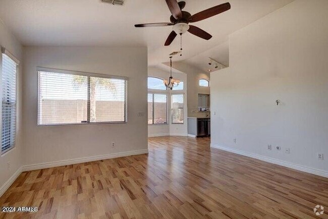 Building Photo - 2131 S Peppertree Dr Rental