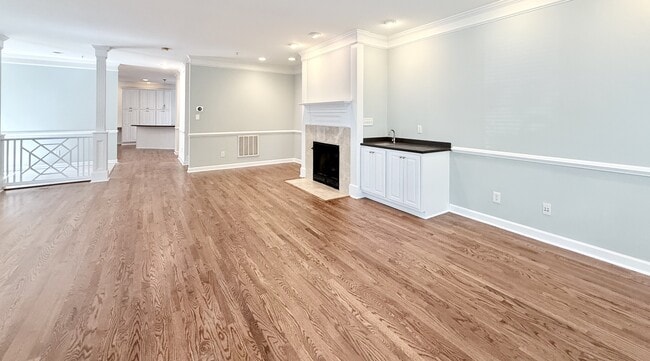 Photo - 402 Presque Isle Ln