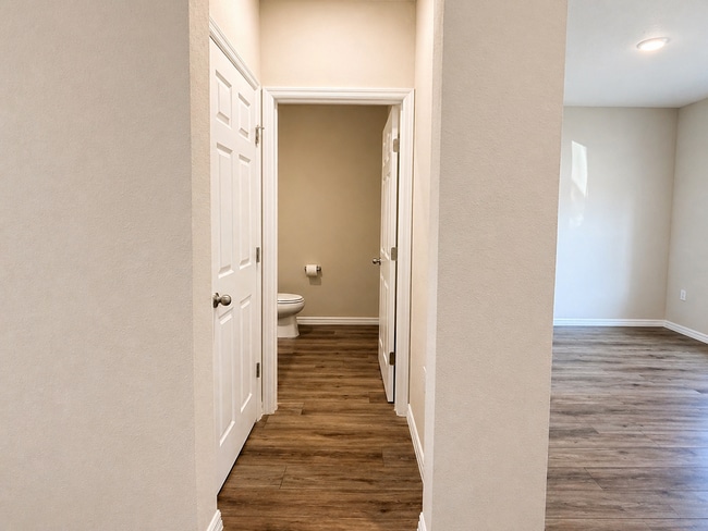 Photo - 1305 Current Pl