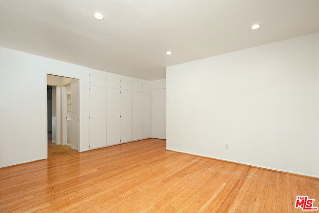 Photo - 2311 4th St Unidad 114