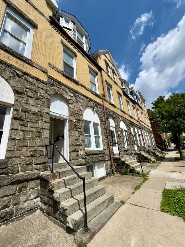 2428 N Calvert St Unidad 2