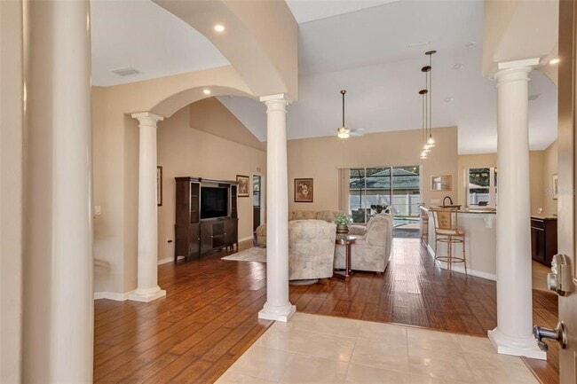 Photo - 1 Wavering Pl