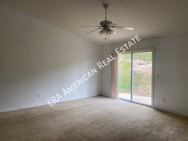 Photo - 1324 Jeffrine Dr