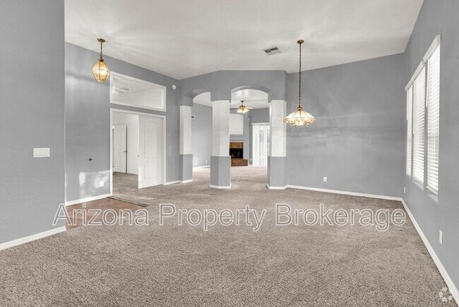 Building Photo - 1988 E Divot Dr Rental