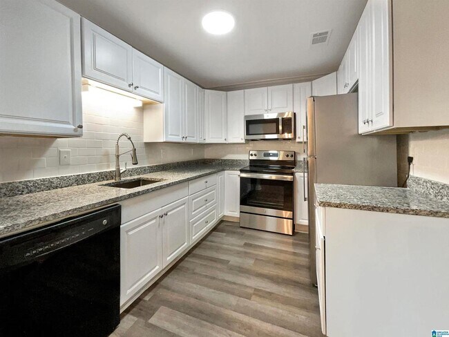 Photo - 2052 Montreat Cir
