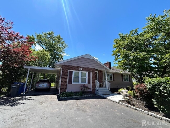 869 Gates Ave