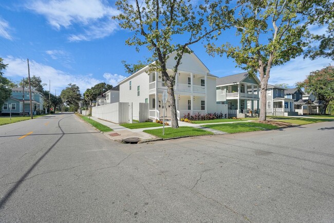 Photo - East Duffy Street Unit B