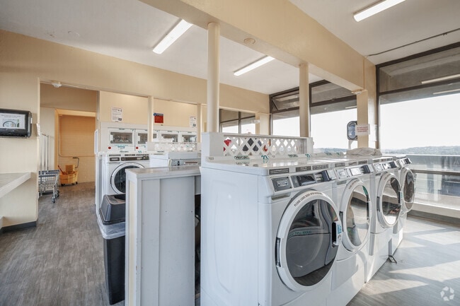 Lavadero - Jefferson Tower