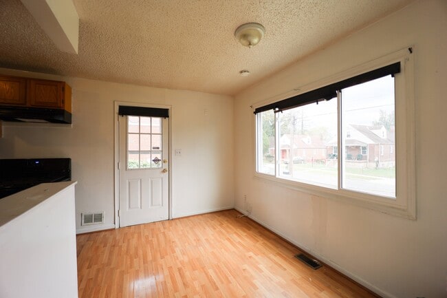 Photo - 4308 Shell St