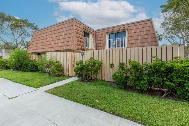 Building Photo - 855 Blue Ridge Cir