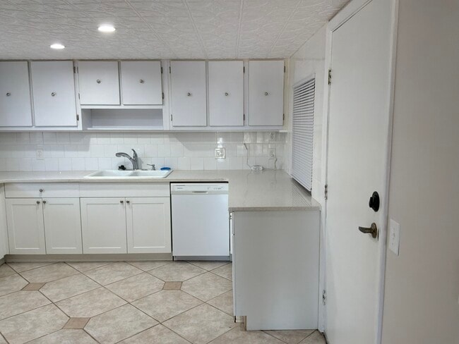 Cocina - 4600 Ocean Beach Blvd Unidad 101