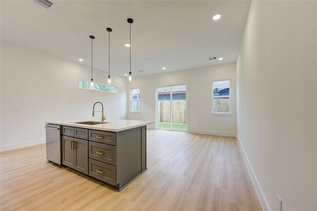 Photo - 4029 Knoxville St