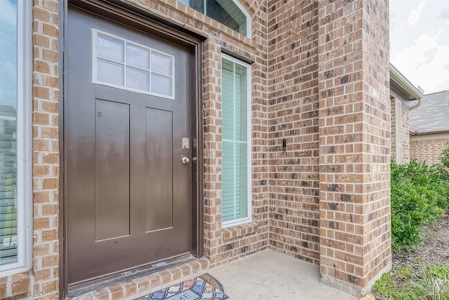 20607 Enrique Dr