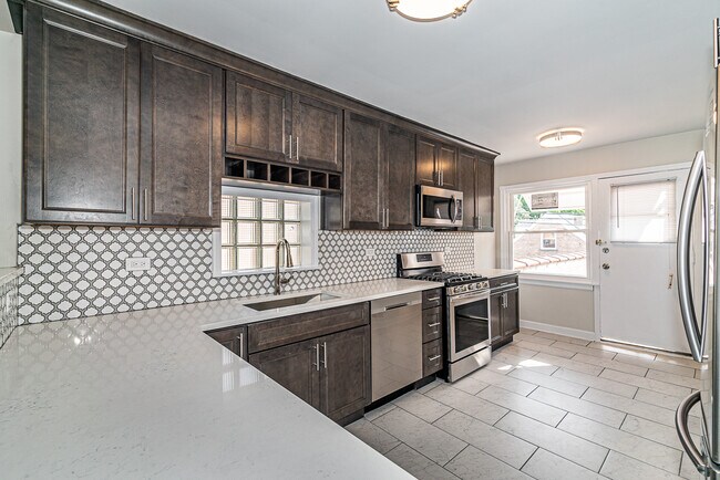 Photo - 4207 Main St Unit Apt 1