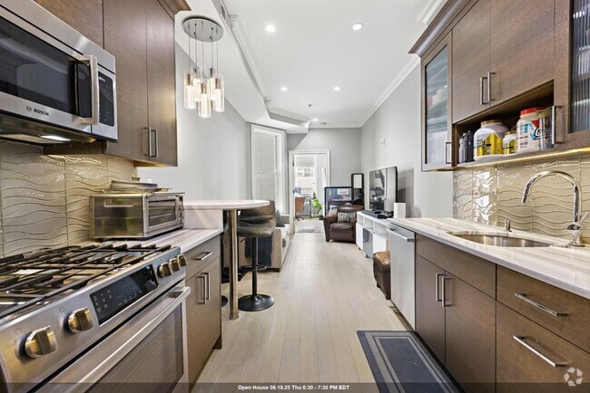 Building Photo - 313 Washington St Unit #4 Rental