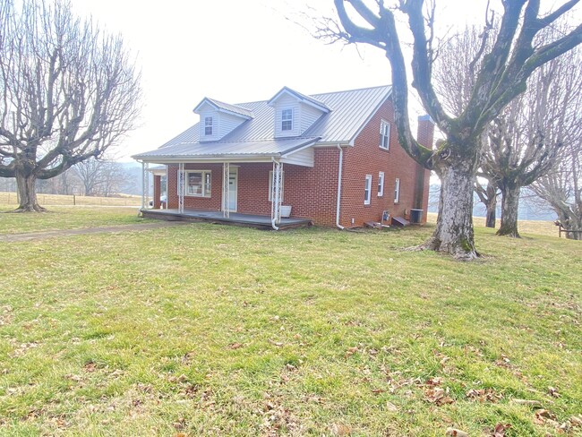 Photo - 7440 Mount Herman Rd