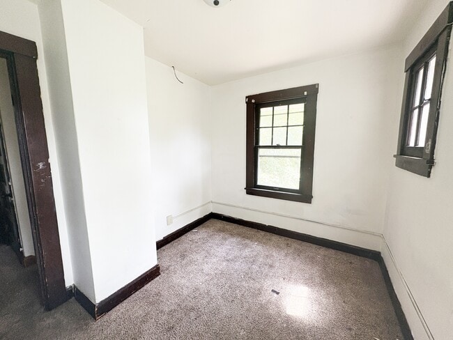 Photo - 800 N 6th St