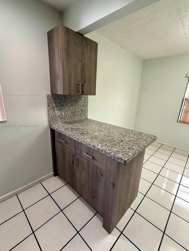 Photo - 150 SW 134th Way Unidad 314R