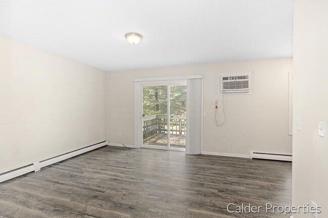 Building Photo - 2940 Vineland Ave SE Rental