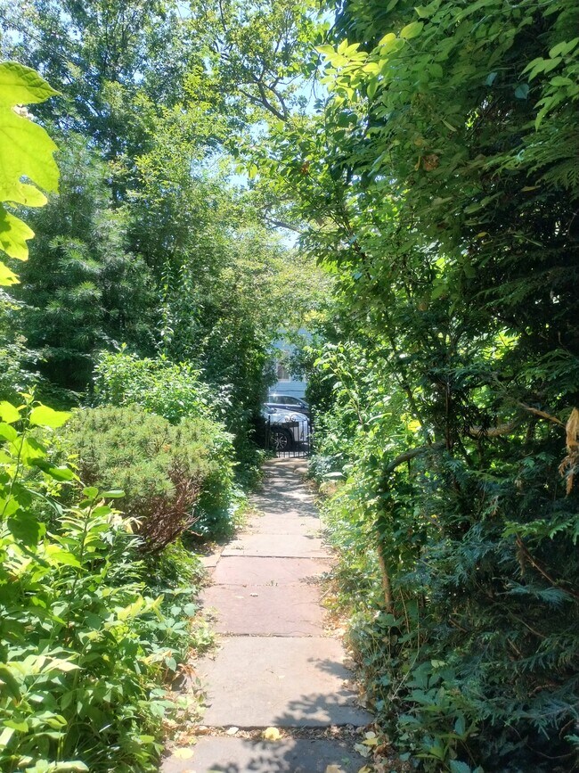 Photo - 48 Saint Pauls Ave Unit 1