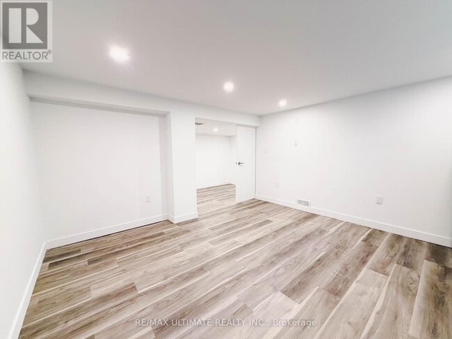 Photo - 141 Wilmington Ave