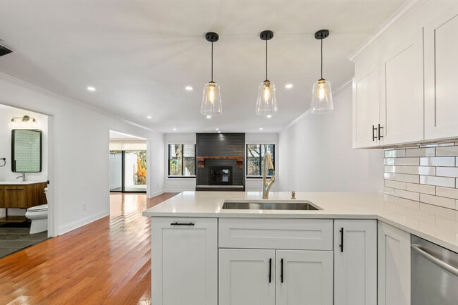 Photo - 50 Pondview Rd