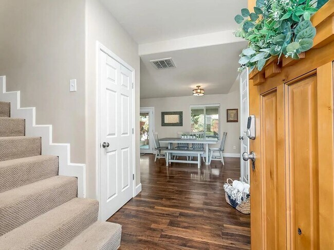 Photo - Beautifully Updated North Fresno 3/3