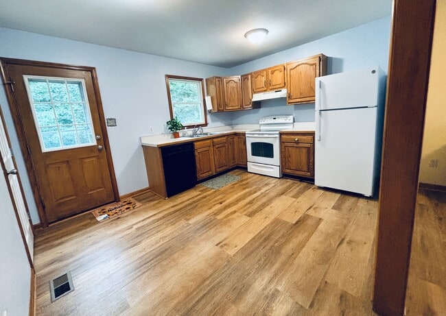 Photo - 78 White Birch Dr