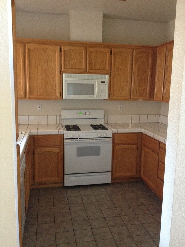 Photo - Charming Folsom Cluster Home Community near Oak Ave & East Bidwell